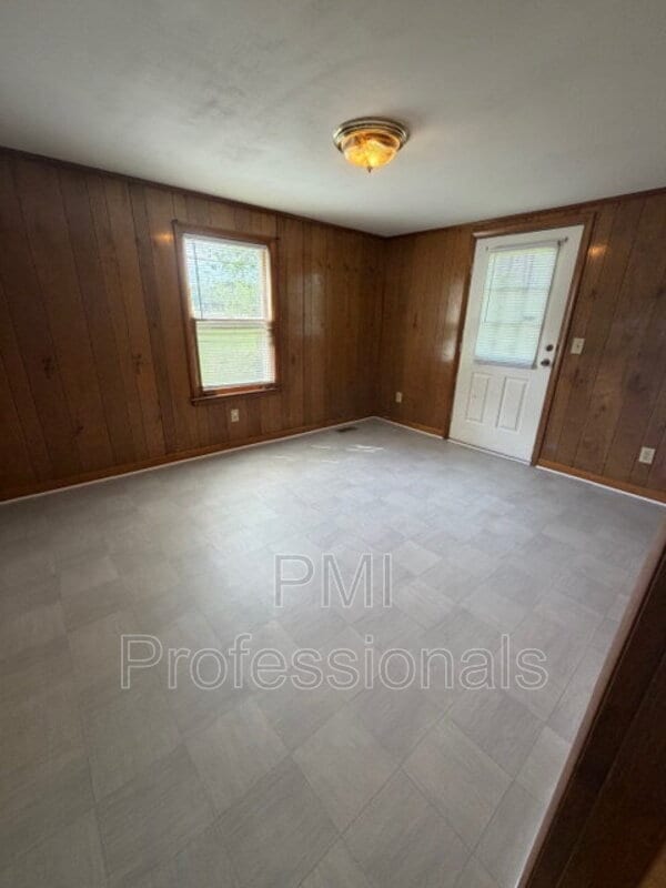 Building Photo - 5373 Manchester Pike