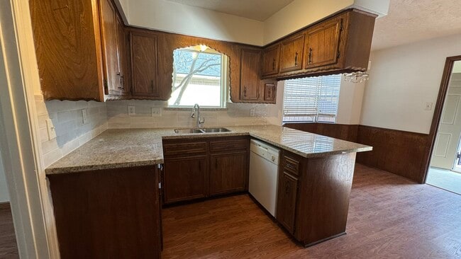 Building Photo - 9207 Portal Dr