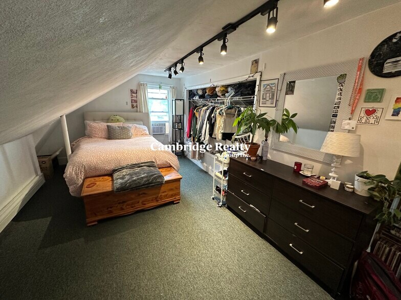 Building Photo - 18 Tremont St