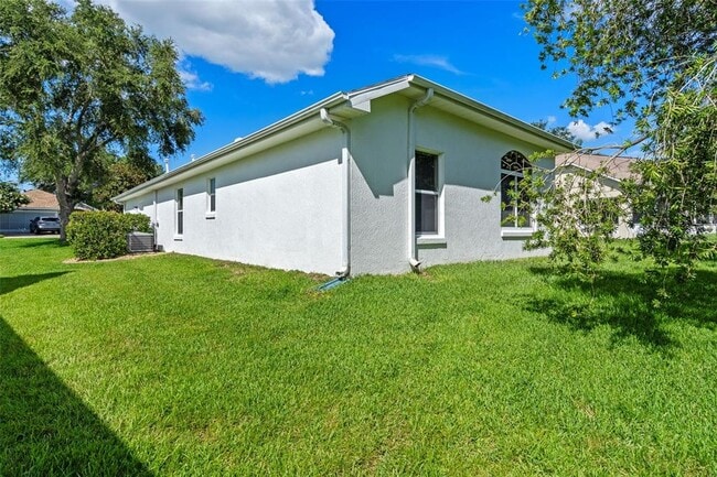 Building Photo - 26908 Honeymoon Ave
