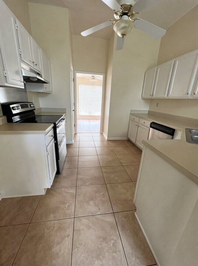 Building Photo - 4558 Kings Grant Dr