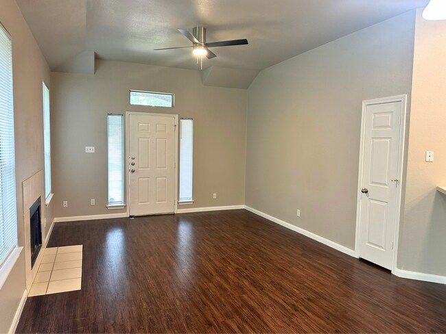 Building Photo - 1503 Cedar Park Dr