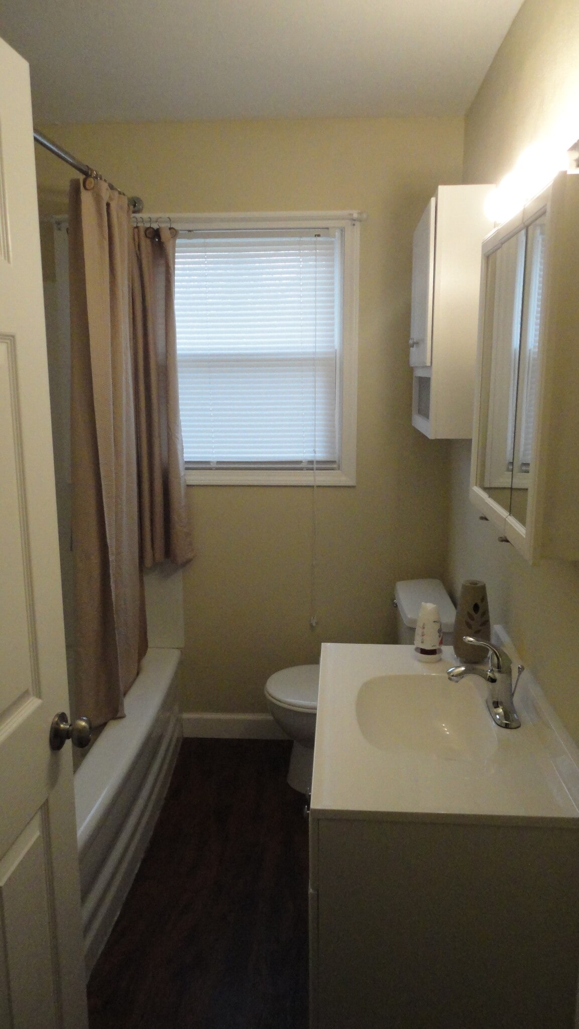 Building Photo - 108 W Garner St