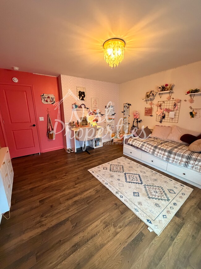 Building Photo - 413 Pine Log Run