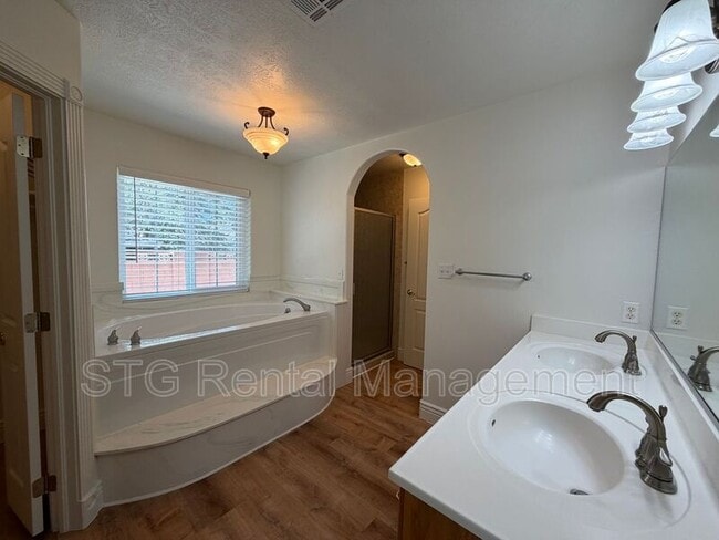 Building Photo - 135 N 350 W