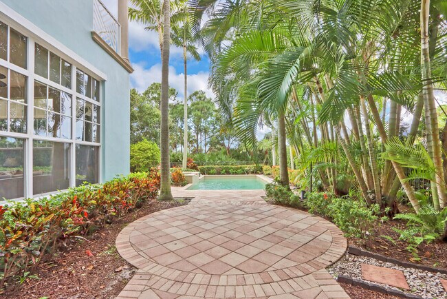 Building Photo - 124 Tulip Tree Ct