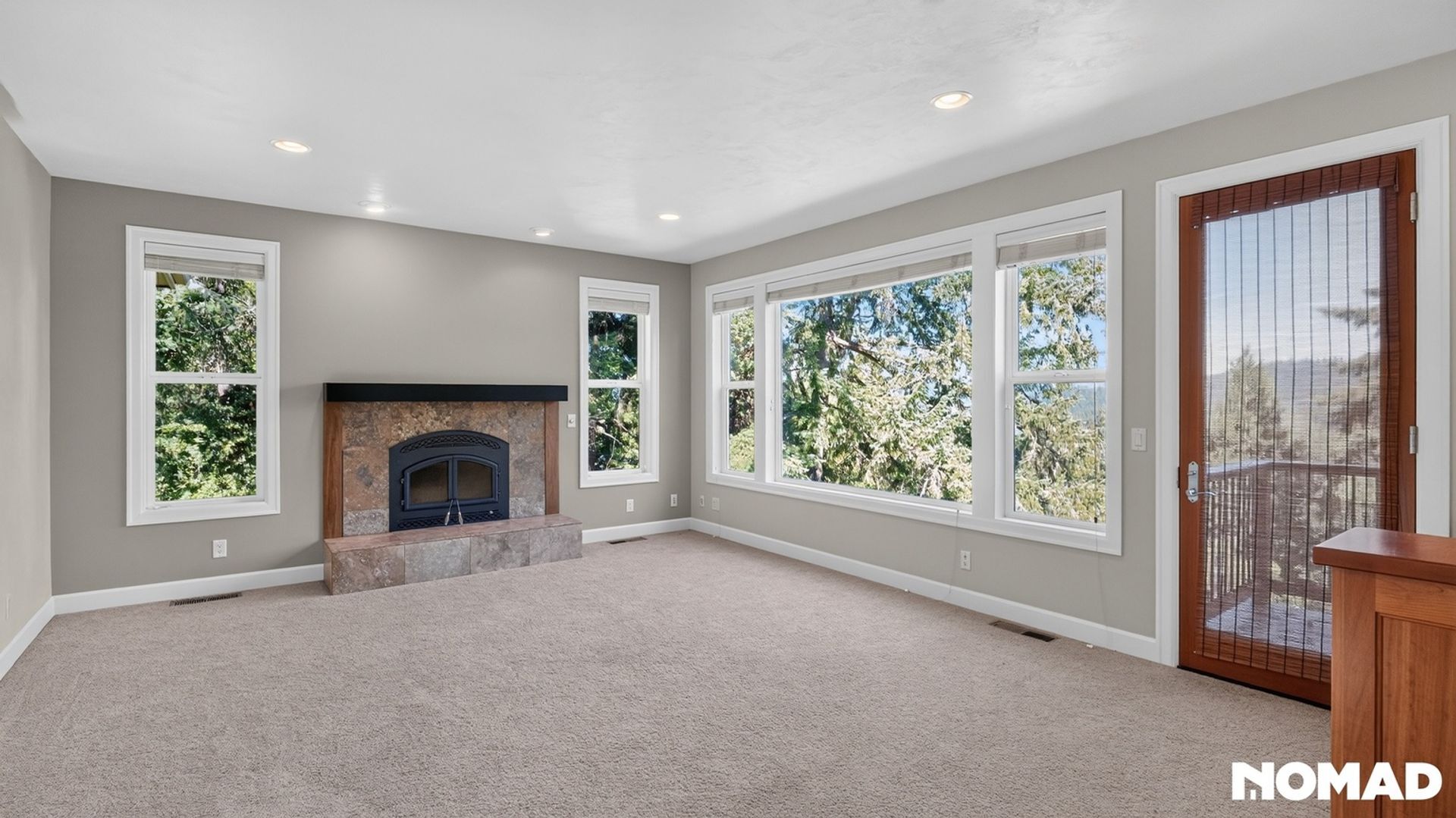 Building Photo - 453 Dellwood Dr