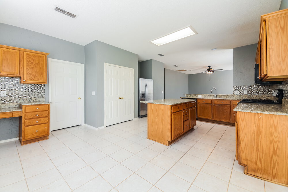Building Photo - 774 Poplar Ct