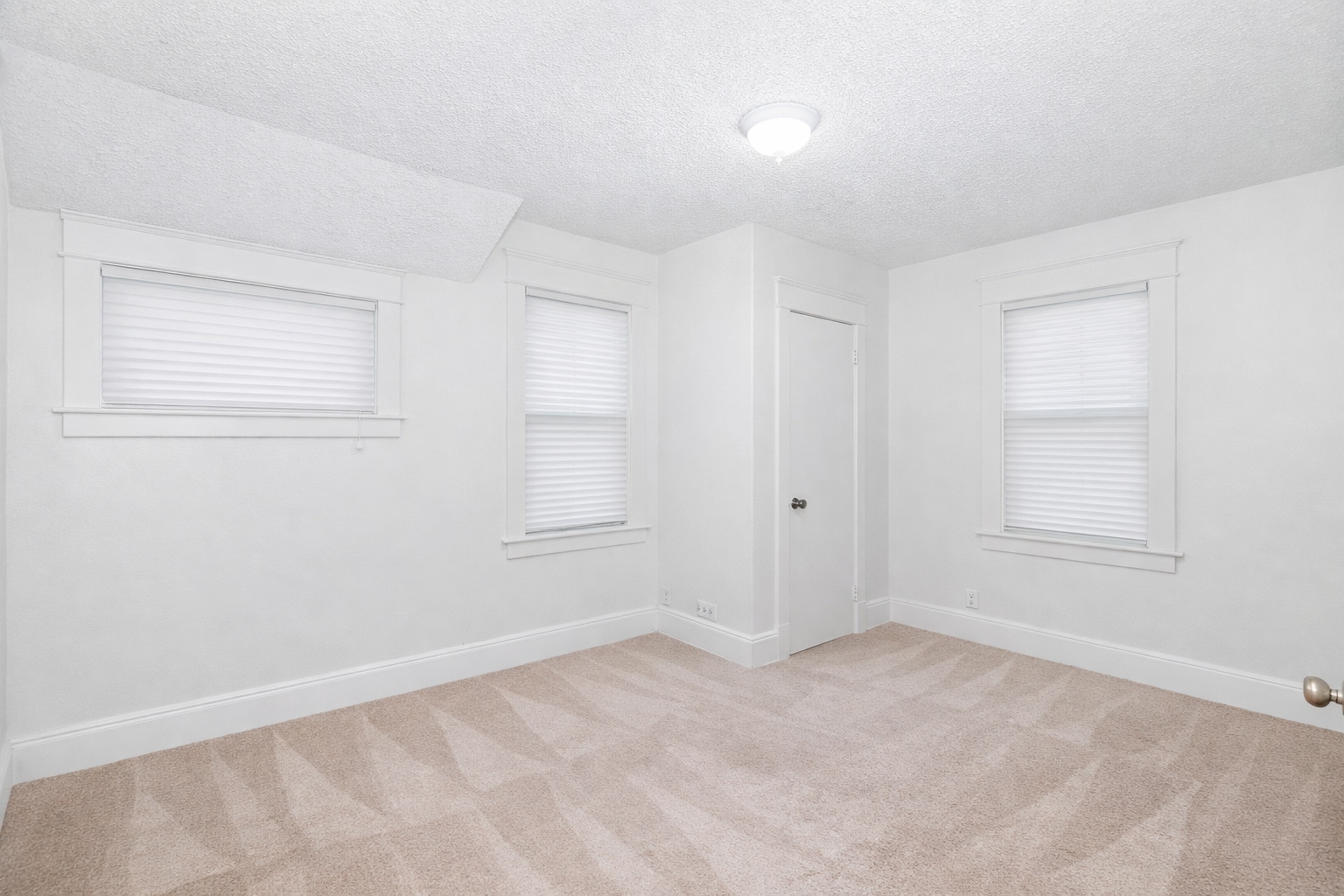 Building Photo - 1498 Selby Ave