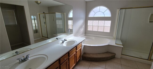 Building Photo - 10585 Medicine Bow St