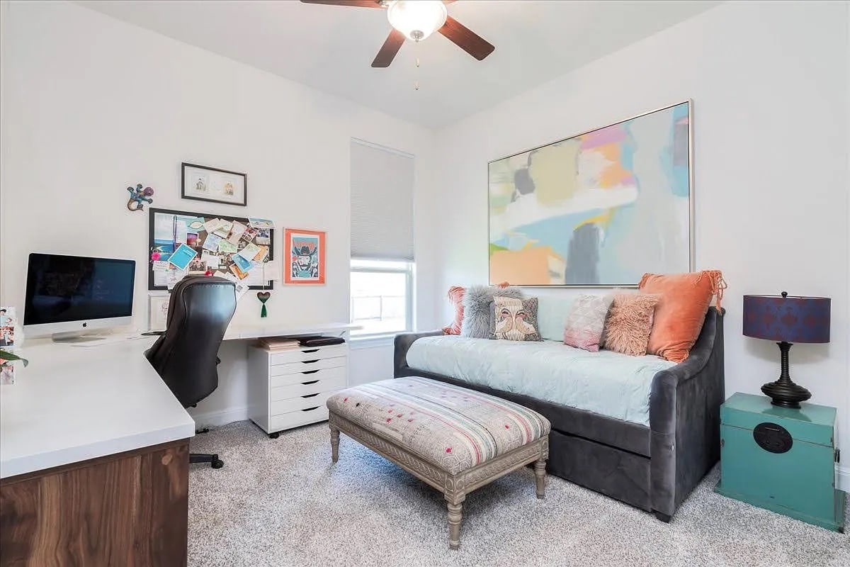 Building Photo - Room in House on Fresno Ave