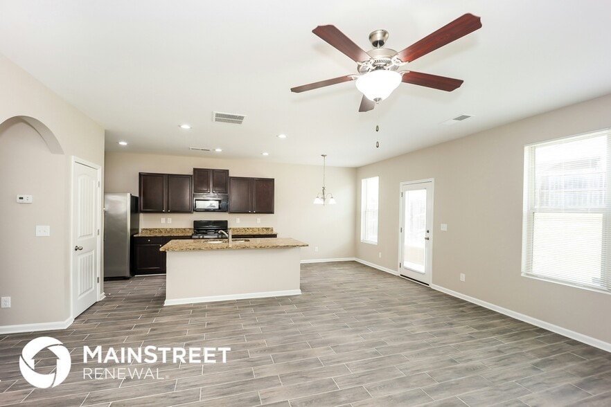 Building Photo - 6372 Woodwell Dr