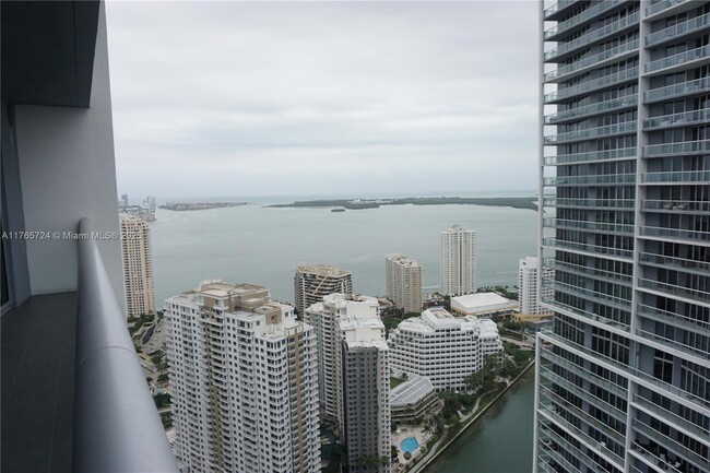 Building Photo - 475 Brickell Ave