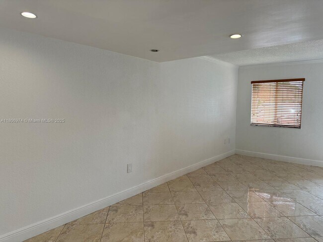 Building Photo - 680 NW 82nd Pl