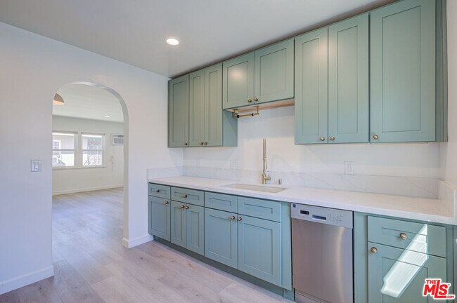 Building Photo - 12351 Riverside Dr