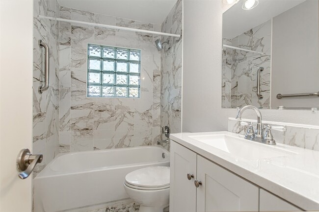 Building Photo - 6556 St Moritz Ave