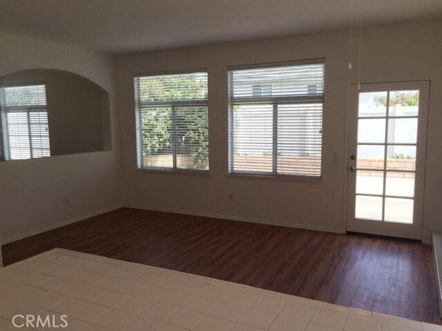 Building Photo - 2196 Rancho Hills Dr