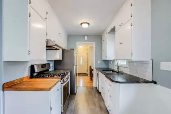 Building Photo - Beautiful 4BR 2BA Rambler in Roseville