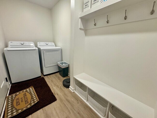 Building Photo - 3 bed 2 bath 1 year old house in SE Lincoln