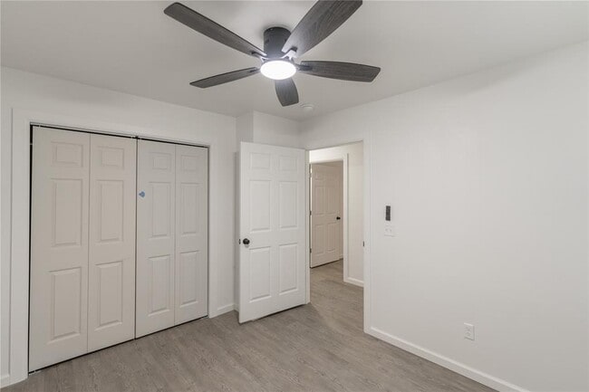 Building Photo - 531 Parkhill Cir