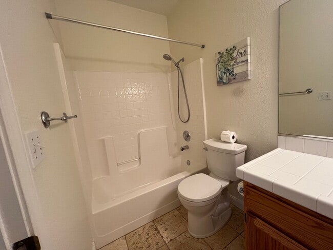 Building Photo - 3/2/2 Gorgeous Home In Gardnerville - Ruhe...