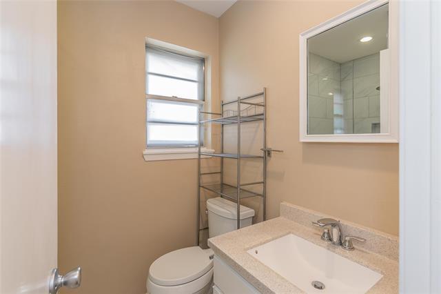 Building Photo - 6501 Calmont Ave