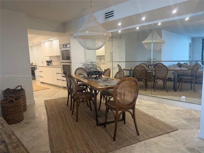 Building Photo - 1111 Crandon Blvd