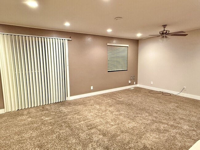Building Photo - 7426 S 700 E
