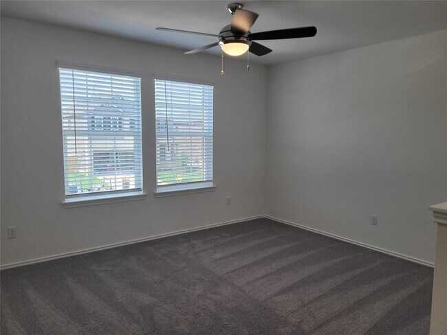 Building Photo - 4465 Acerno St