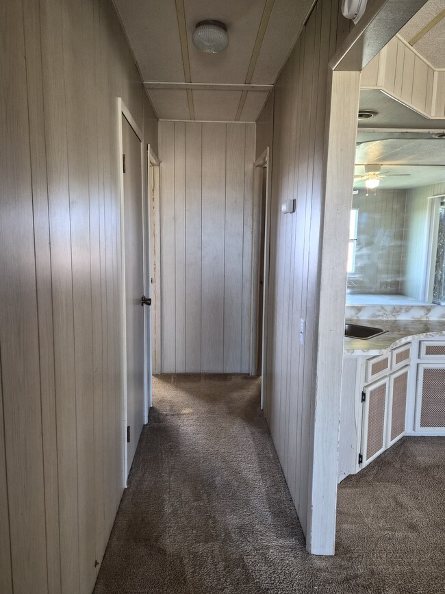 Building Photo - 9285 Ave 412