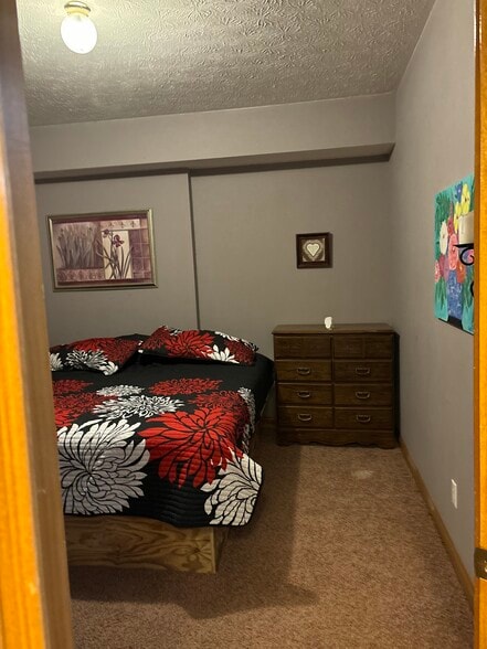 Bedroom - 1099 N County Road 300 E