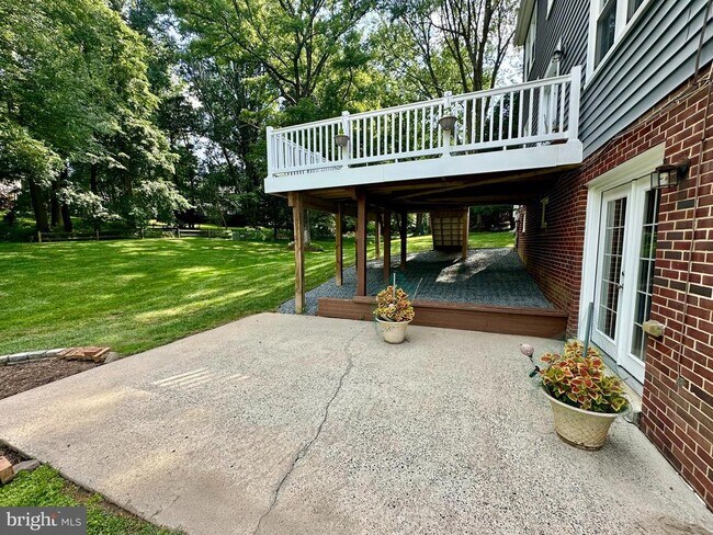 Building Photo - 1213 Forestville Dr
