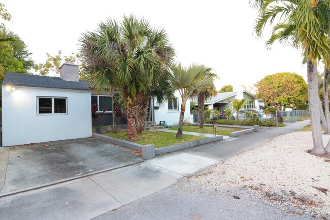 Building Photo - 753 NE 81st St