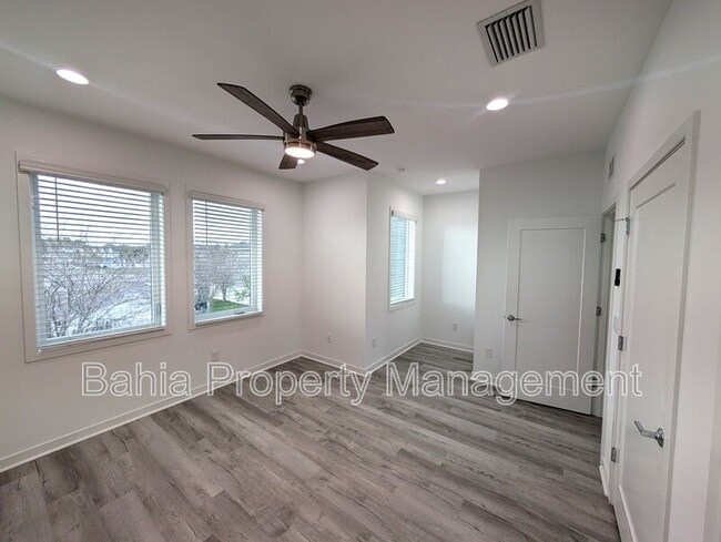 Building Photo - 2108 E 22nd Ave.