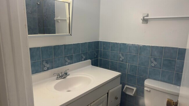 Building Photo - 1119 Goldenrod Rd