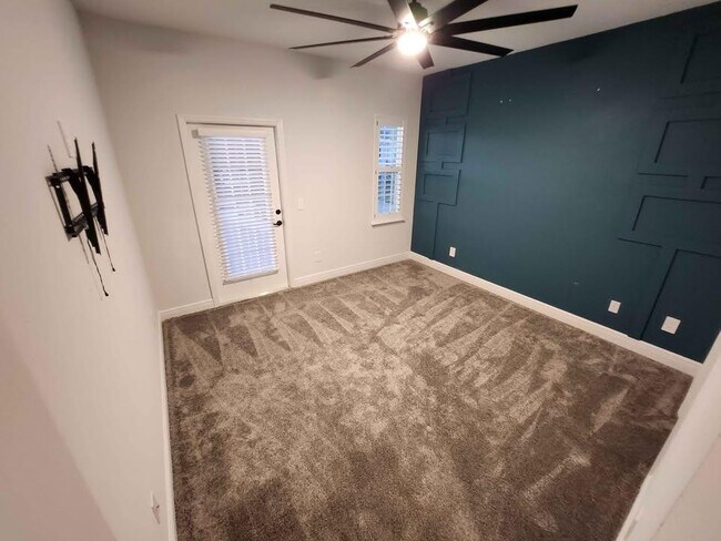 Building Photo - 913 Grand Wildmere Cove