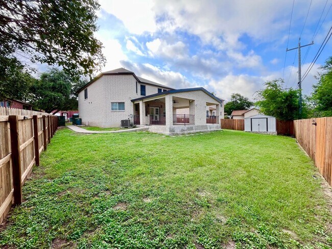 Building Photo - 11205 Forest Pass Ct