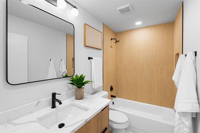 Building Photo - 4605 Beaver Creek Dr