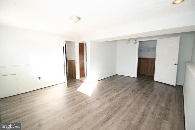 Building Photo - 1378 Rollinghouse Dr