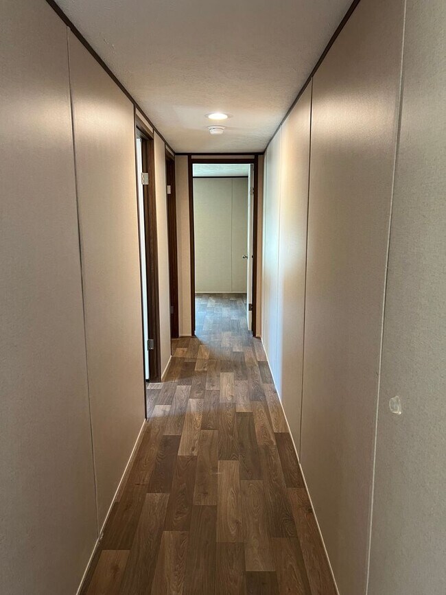 Building Photo - Brand New! Move In Ready & Close to Downto...