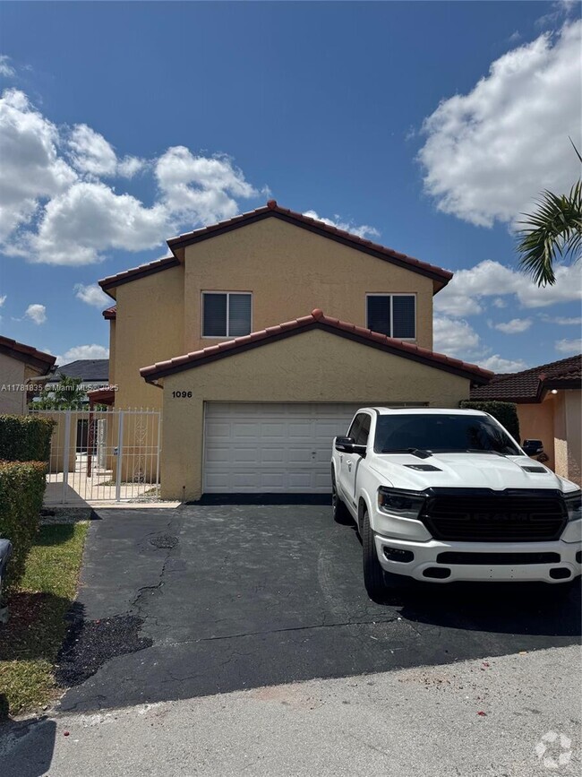 Building Photo - 1096 SW 134th Ct