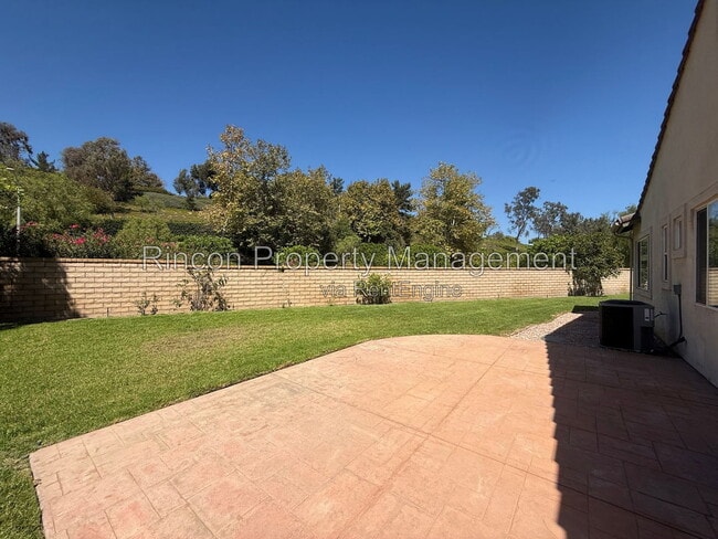 Building Photo - 605 Corte Sol