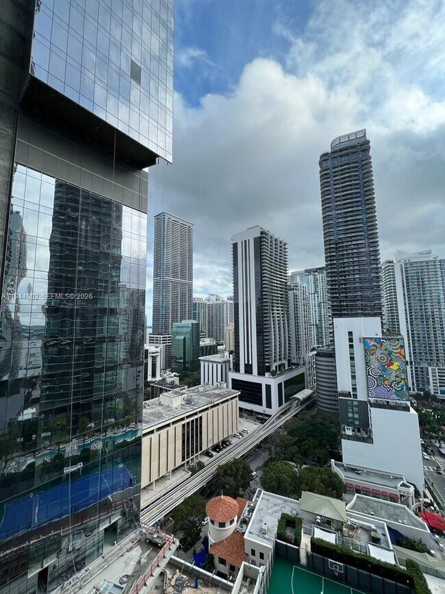 Building Photo - 801 S Miami Ave