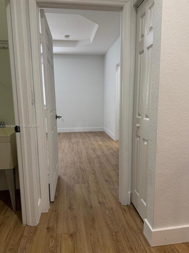 Building Photo - 14934 SW 41st Ln