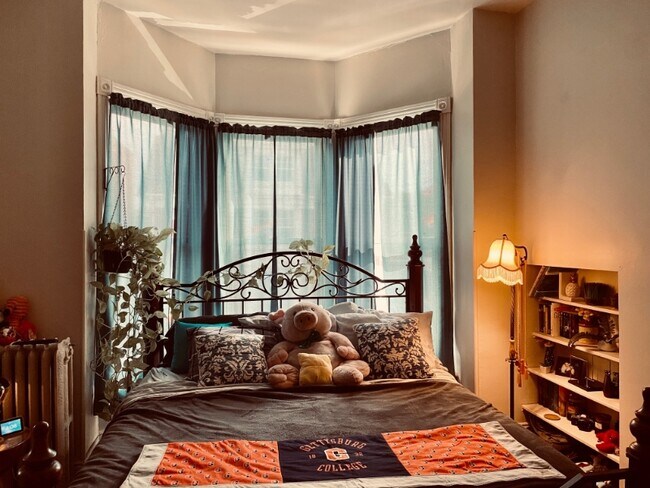 Building Photo - 50 York St