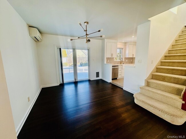 Building Photo - 11 W Glen Ave