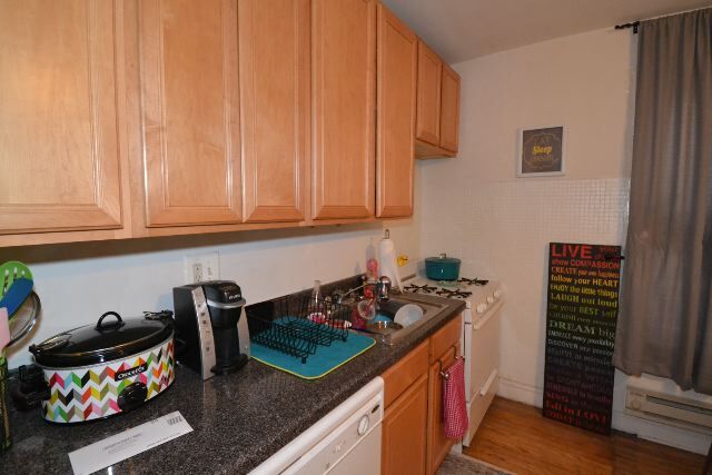 Building Photo - 2115 N Dayton St