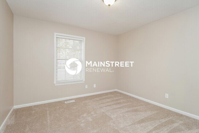 Building Photo - 5 Bedroom Pet-Friendly Home in Birmingham, AL with Main Street Renewal