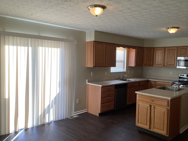 Building Photo - 94 Heathermere Drive