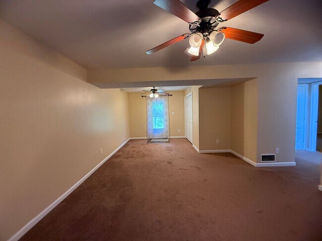 Building Photo - 108 Judd Ct